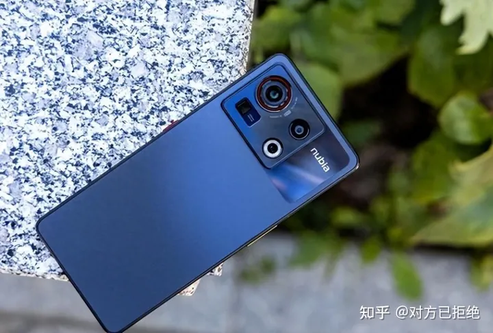 买手机一定要长远考虑 这4款骁龙8gen2+512GB手机确保5年不卡