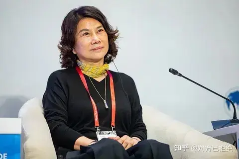 董明珠为什么不结婚 还一直有绯闻 为什么会成为一些业界人士的笑料