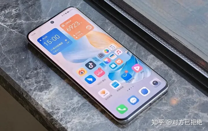 今年什么手机性价比最高 强烈建议这三款其中有两款仅售2499元