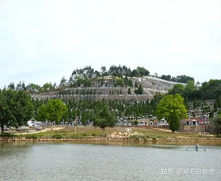 墓碑上出现的考和故等字 究竟有什么含义呢