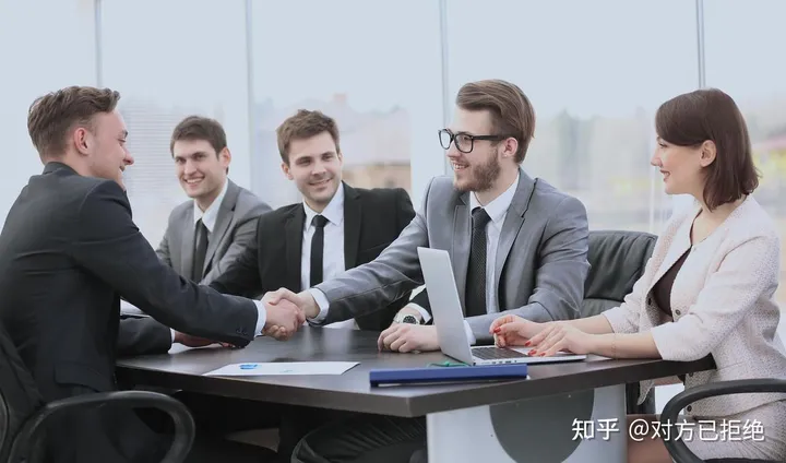 面试时怎么做自我介绍比较好 面试最后一句漂亮的话