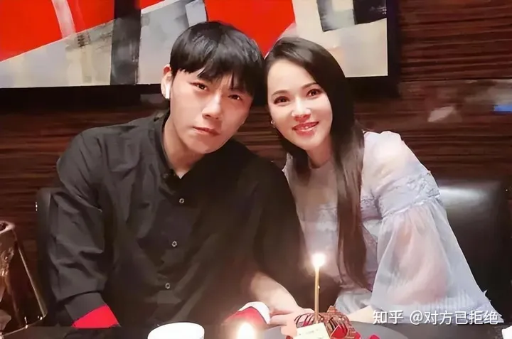 周一围和秦昊的距离 正是朱丹和伊能静之间的差距