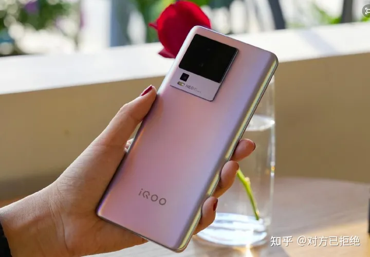 iqoo手机哪款性价比最高 强烈建议选择这4款高性价比的手机