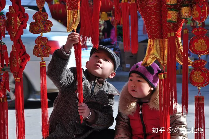 过年给压岁钱其实也是有讲究的 除夕给和初一给区别很大