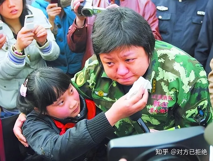 韩红被娱乐圈实名举报敛财1个亿 是娱乐圈的“悲哀”