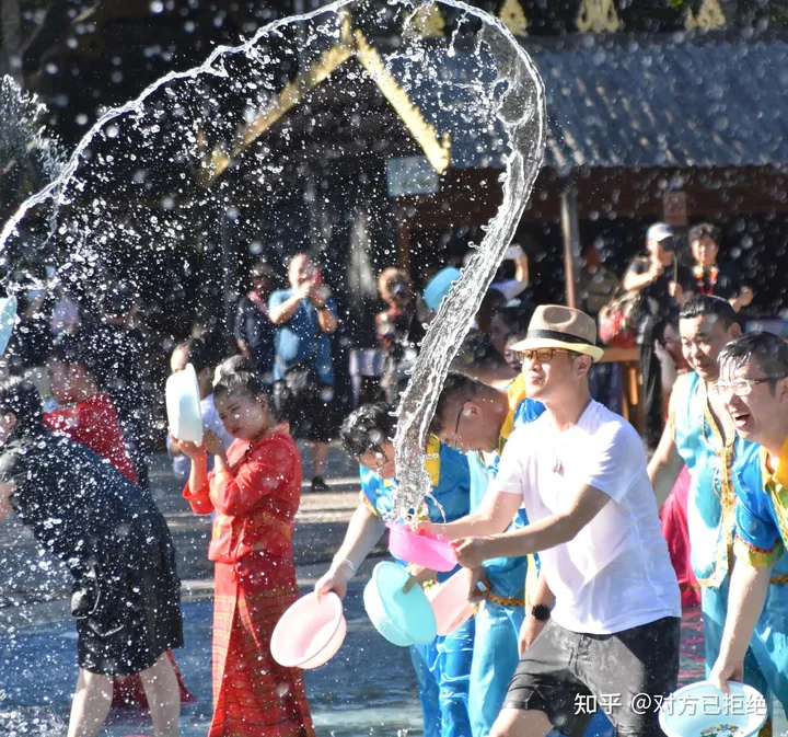 西双版纳的夏天热吗 西双版纳的夏天到底是怎么样的