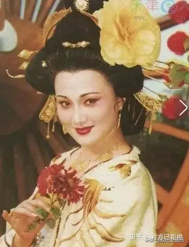 42岁的王志文身价过亿 年薪6千万的他与34岁的陈坚红结婚