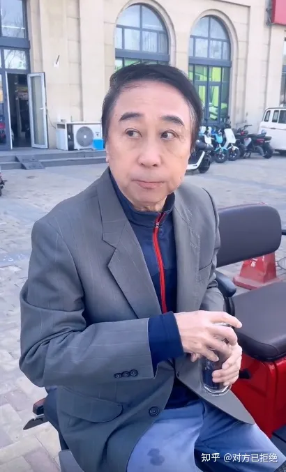 演员冯巩的显赫家世 曾祖是冯国璋 母亲是“京东第一世家”