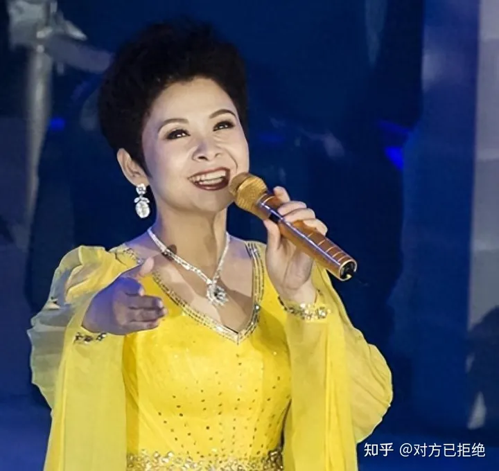 赖昌星的小红楼 揭露了董文华退隐的真相