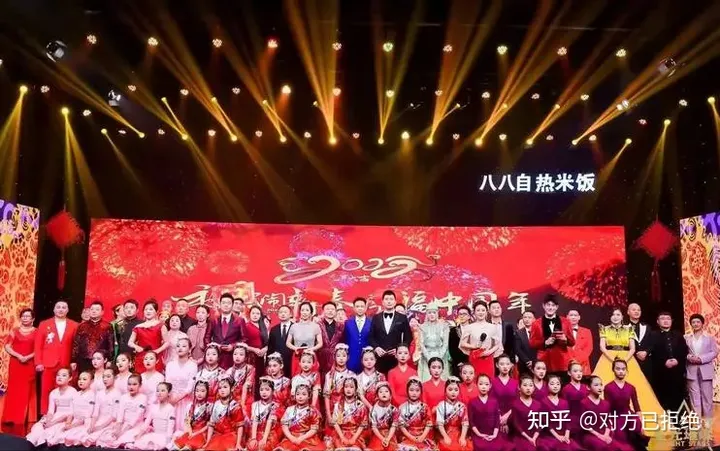 为什么春晚门票不对外销售 那台下的观众都是咋去的