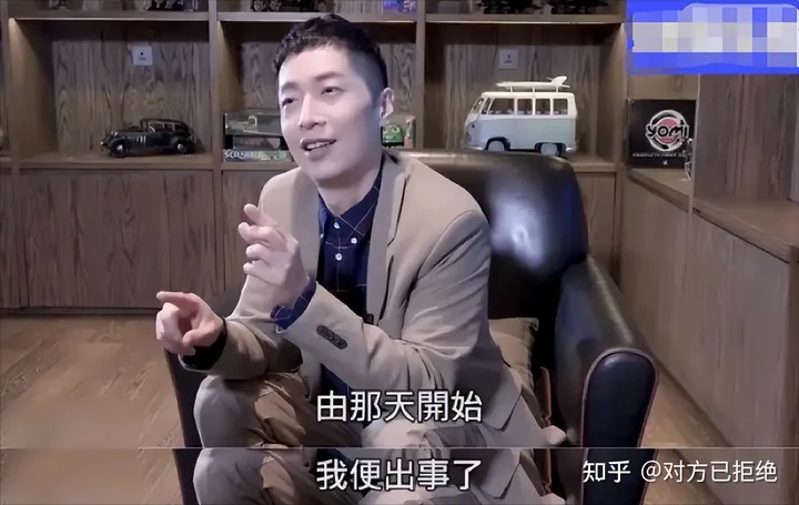 马浚伟影视界中第一康熙 52岁不婚不育考北大一年拿了20多个证