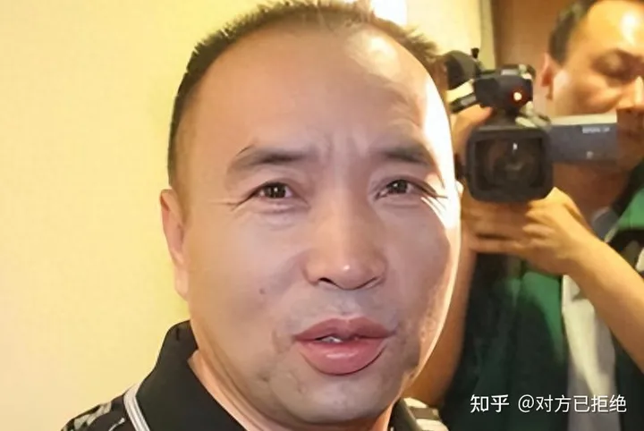 赖昌星的小红楼 揭露了董文华退隐的真相