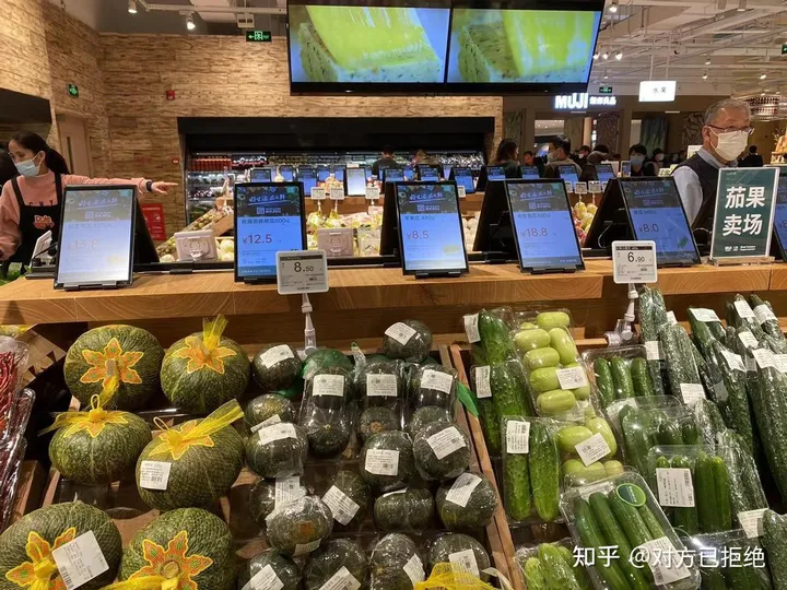为什么现在都去菜市场买菜 也不去路边买老人的菜了