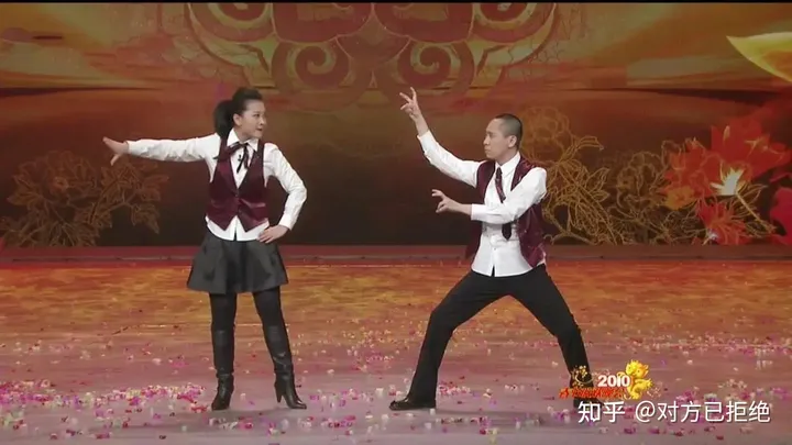 为什么春晚门票不对外销售 那台下的观众都是咋去的