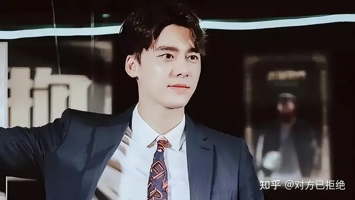 不到一年封杀李易峰如今的处境 他虽然很可恨但同样也很可悲
