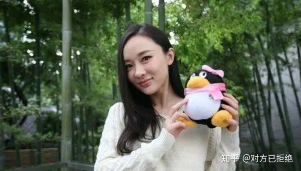 明星生子特别快 杨幂刚生子就拼命拍戏 霍思燕一语道出真相