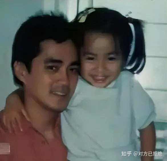 汤镇宗的弟弟是汤镇业 至今零绯闻却将平凡的妻子宠成了公主