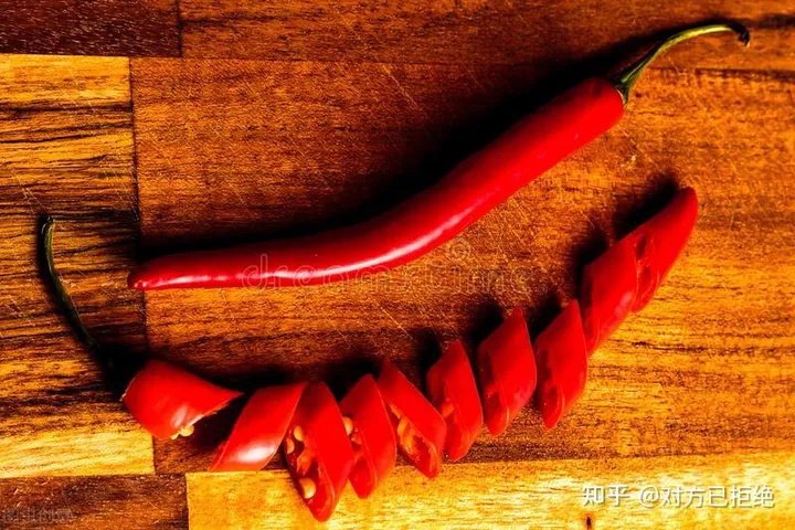 太辣了用英语怎么说 究竟是spicy还是hot