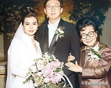 当年香港霞玉芳红四大美女 谁才是你心中的第一呢