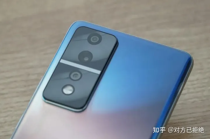 12月换什么手机比较好 这4款热销手机千万别错过