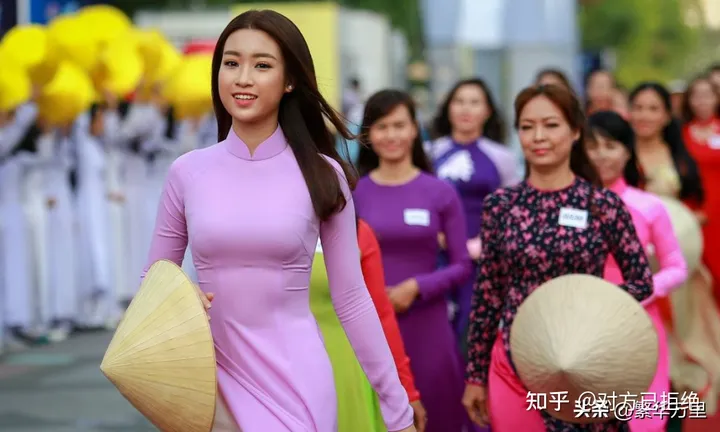 越南全国共有9950多万人口 普通人一个月的工资是多少