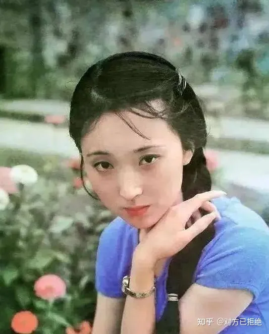 毕彦君和陈晓旭有过一段婚姻 低调拍戏零绯闻淡泊名利过一生