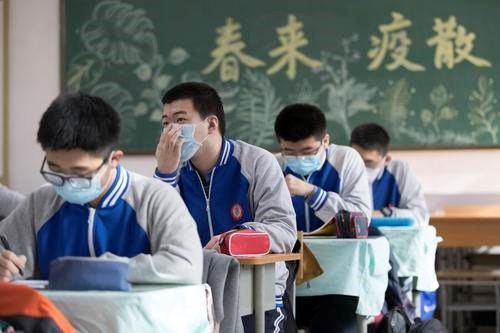 学生家庭成员情况怎么写