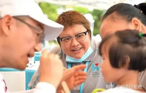 韩红被娱乐圈实名举报敛财1个亿 是娱乐圈的“悲哀”