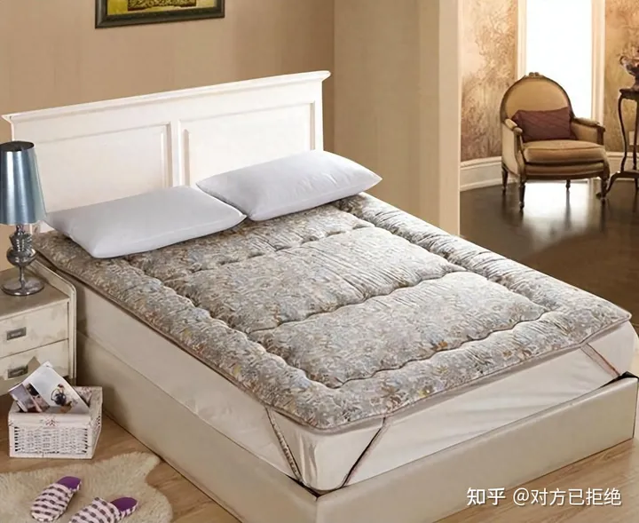 床垫上面铺什么最舒服 是直接铺褥子还是床单呢