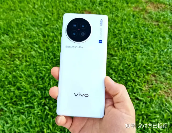 vivo手机选哪款比较好 强烈建议首选这4款机型颜值高拍照好