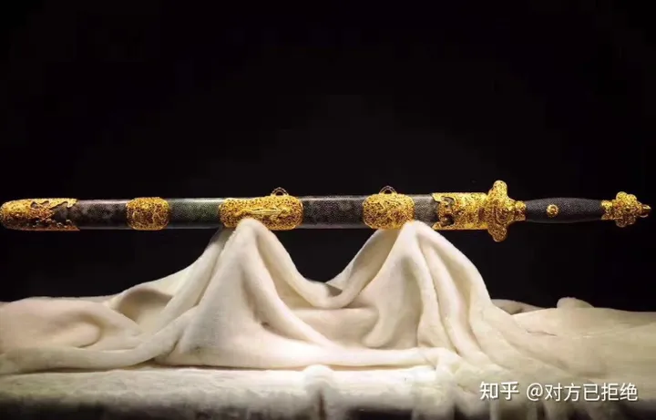 历史上究竟有没有尚方宝剑 尚方宝剑上斩昏君下斩群臣是真的吗