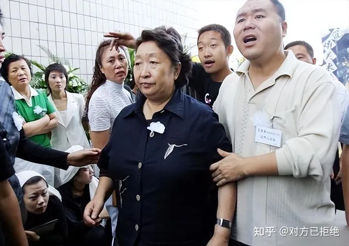 享年和终年都是代表着去世 两个词语仅有一字之差有什么区别