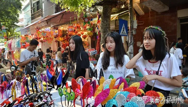 越南全国共有9950多万人口 普通人一个月的工资是多少