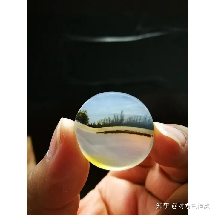 玉髓算不算是玉石呢 玉髓与翡翠之间的区别是什么