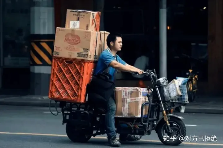 你有了解过快递员吗 他们一个月的工资有多少呢