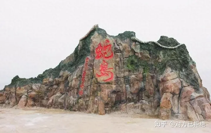 大连蛇岛号称毒蛇王国 如果放两只平头哥进去会怎么样