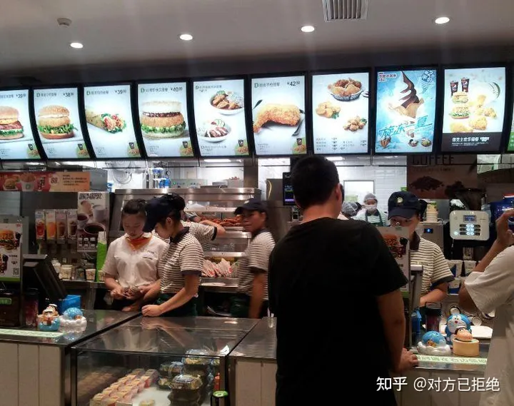 如果把德克士和肯德基作对比 看完后表示：国产完胜